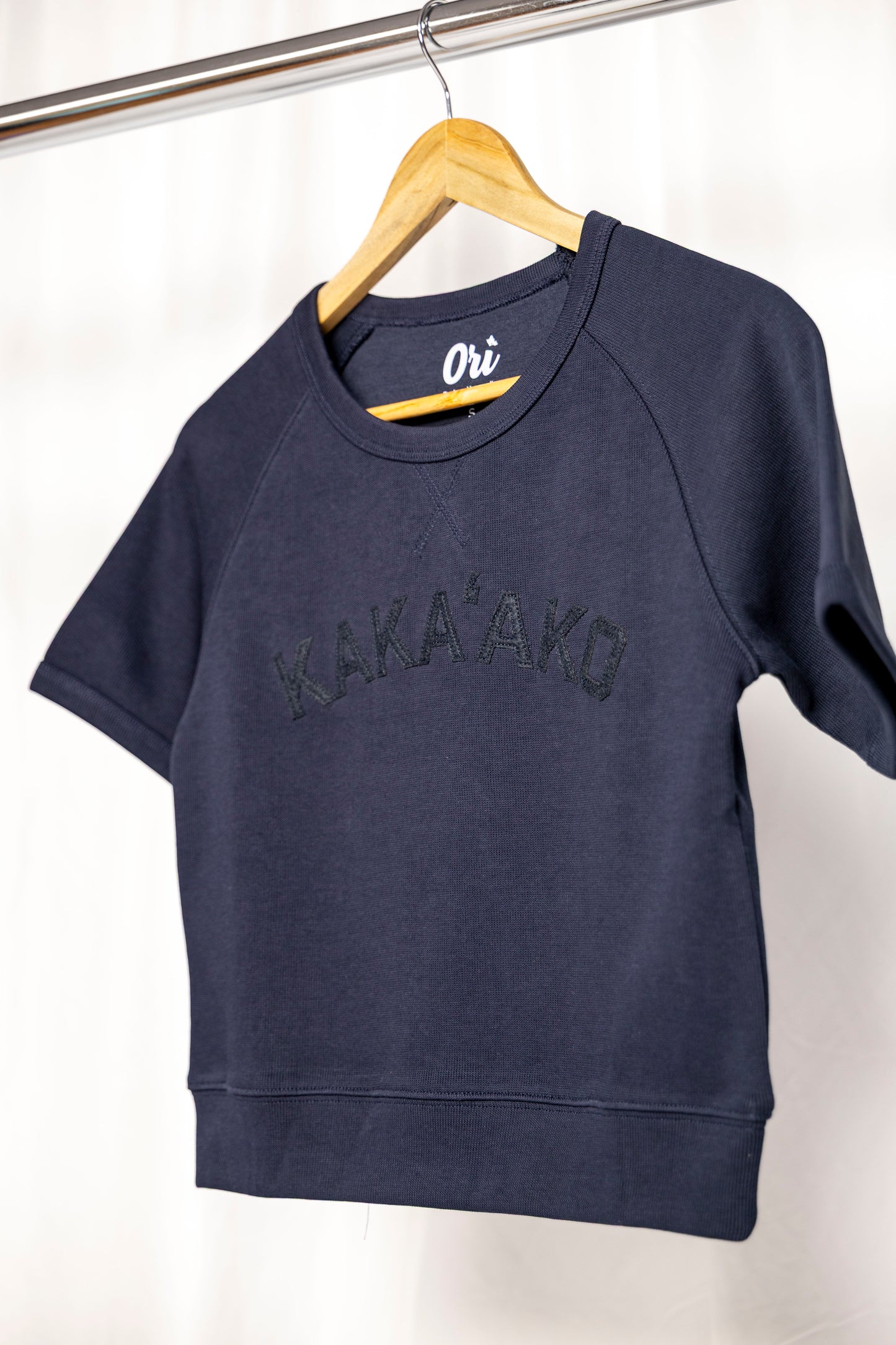 Kakaʻako Raglan Shirt